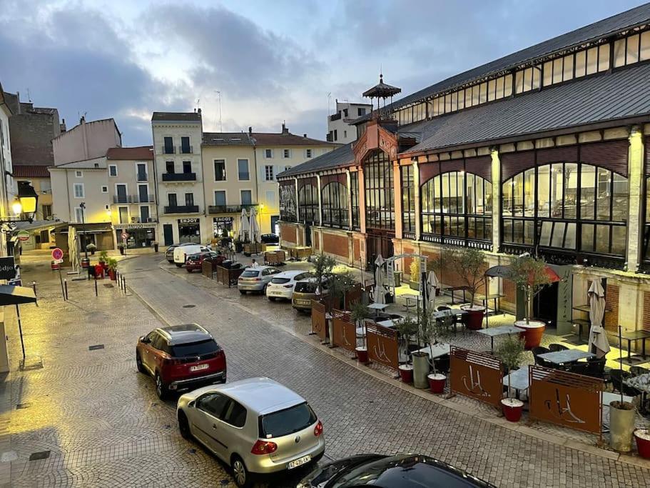 Vue Sur La Place Des Halles, Art Apparts Beziers Exterior photo
